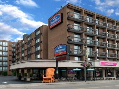 Howard Johnson Plaza By Wyndham By The Falls Hotel Niagara Falls