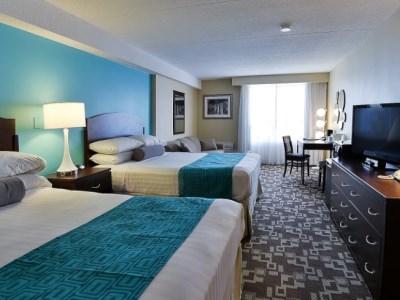 Howard Johnson Plaza By Wyndham By The Falls