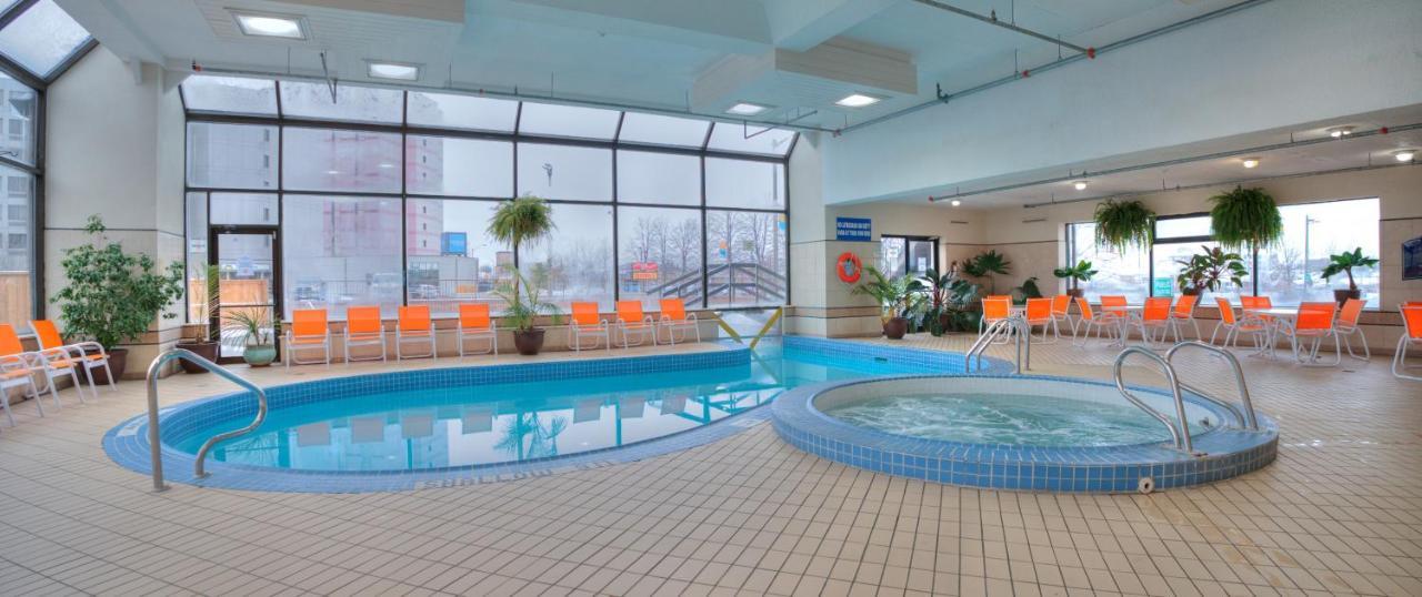 Howard Johnson Plaza By Wyndham By The Falls Niagara Falls