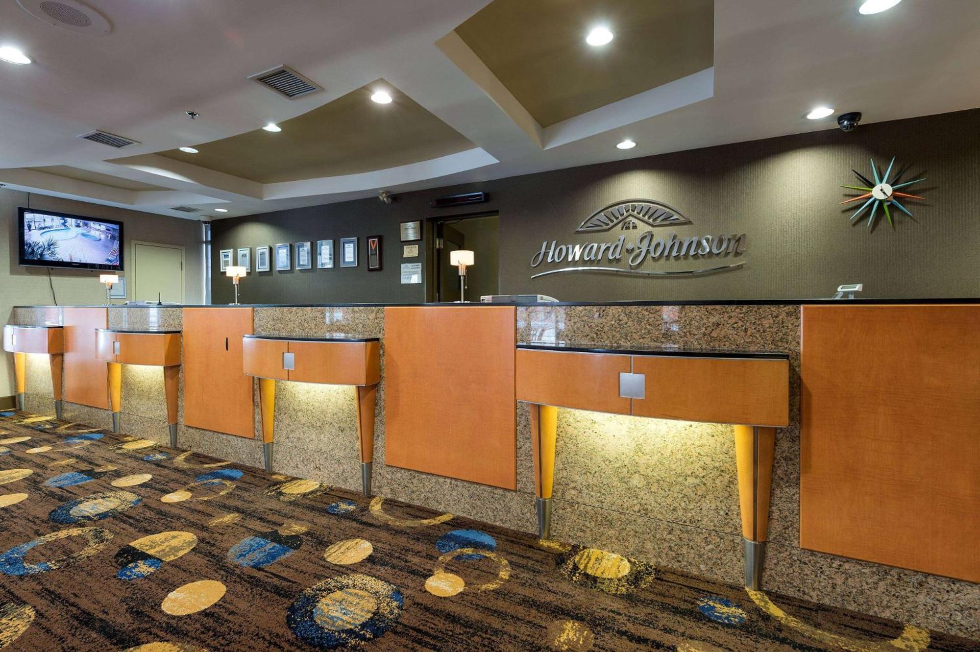 Howard Johnson Plaza By Wyndham By The Falls 3* Niagara Falls