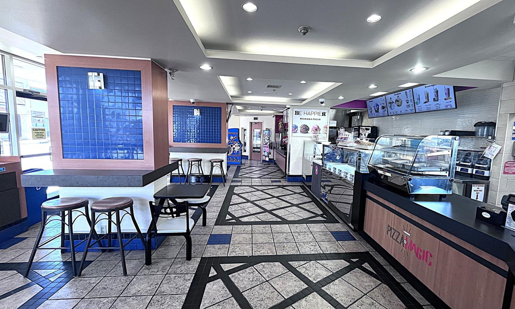 Howard Johnson Plaza By Wyndham By The Falls Niagara Falls