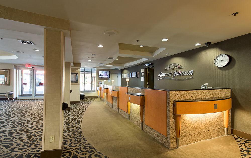 Hotel Howard Johnson Plaza By Wyndham By The Falls Niagara Falls