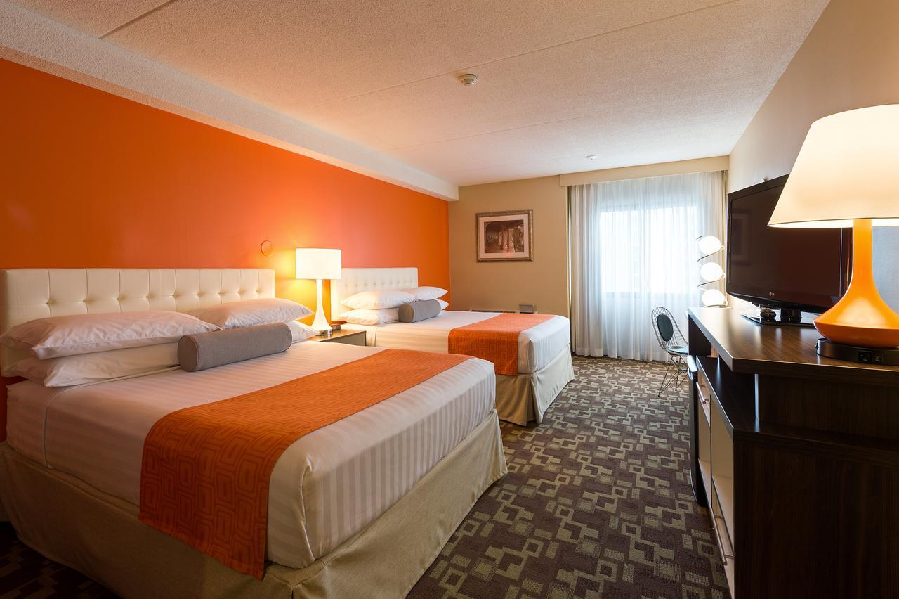 Howard Johnson Plaza By Wyndham By The Falls Hotel Niagara Falls