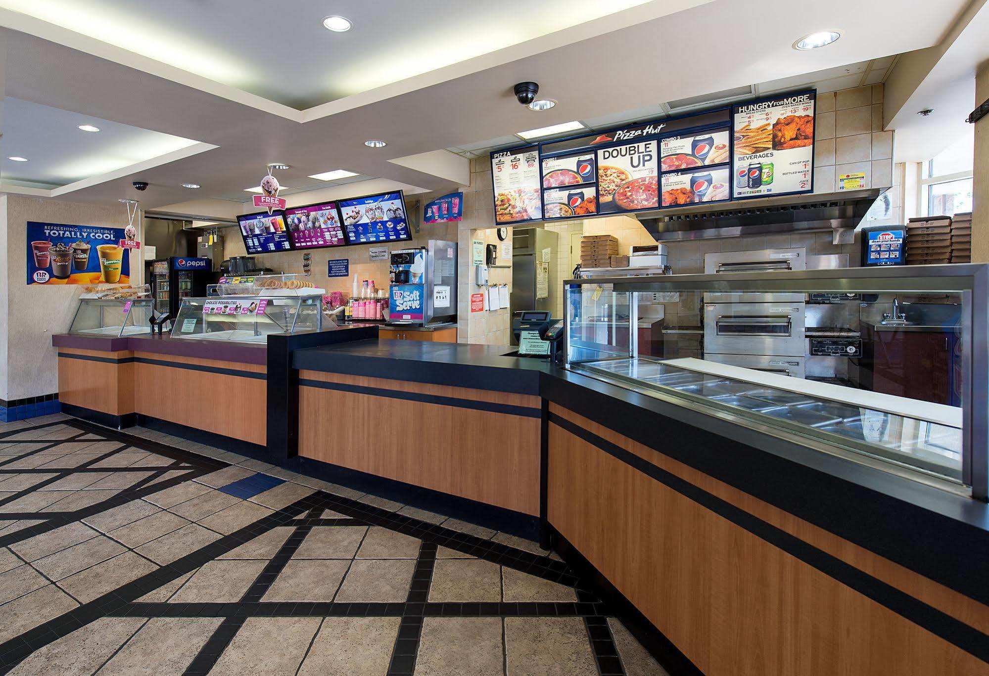 Howard Johnson Plaza By Wyndham By The Falls 3* Niagara Falls