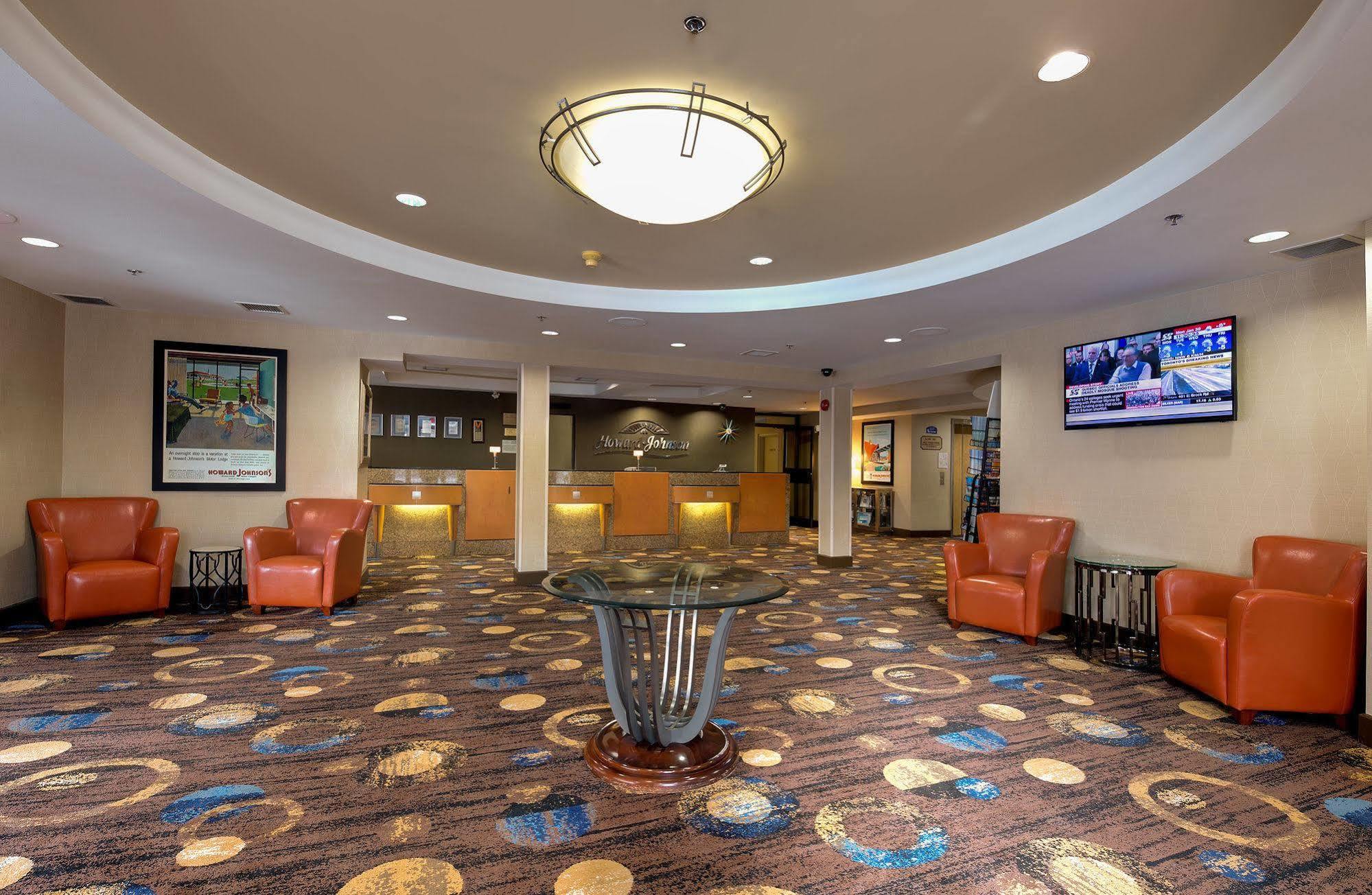 Hotel Howard Johnson Plaza By Wyndham By The Falls Niagara Falls